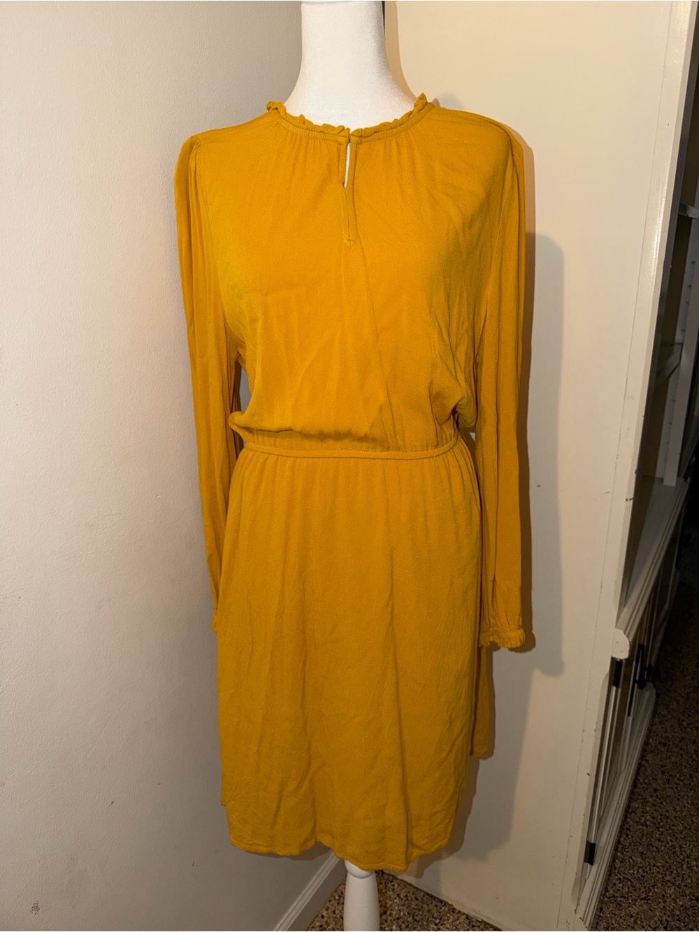 Old Navy Mustard Long-Sleeve Elastic Waist Dressii
